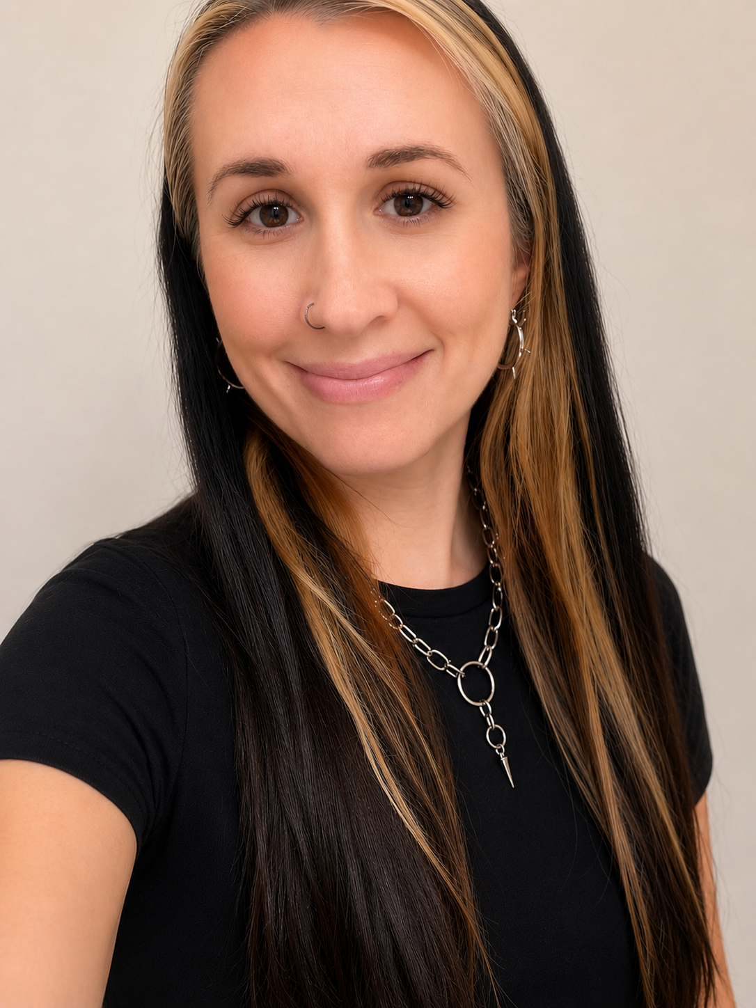Portrait of Lindsey Thompson